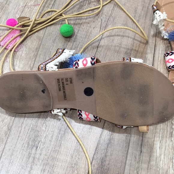 Cute flats worn only once - Picture 2 of 3